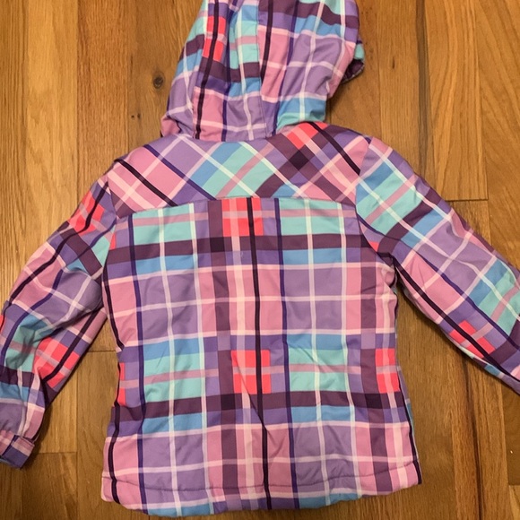 Girls 2t winter coat - Picture 3 of 3